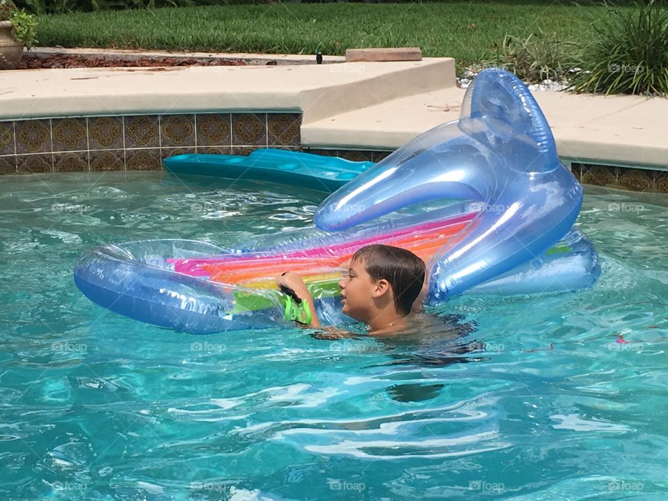 Swimming with a float