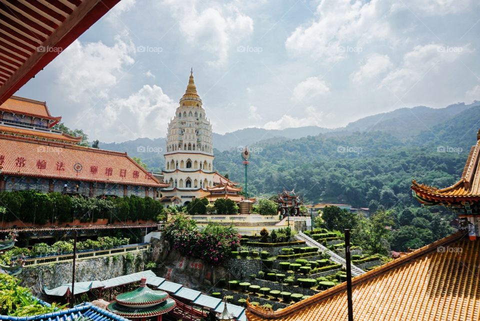 Kek Lok Si temple is the largest Buddhist temple in Malaysia.