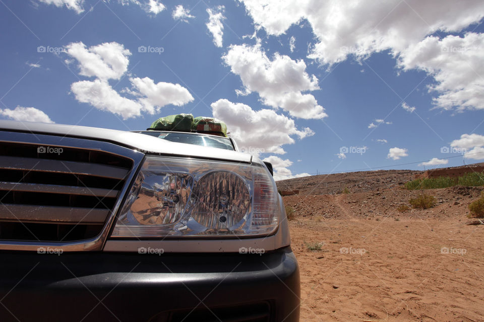 Toyota Land Cruiser headlamp in desert conditions