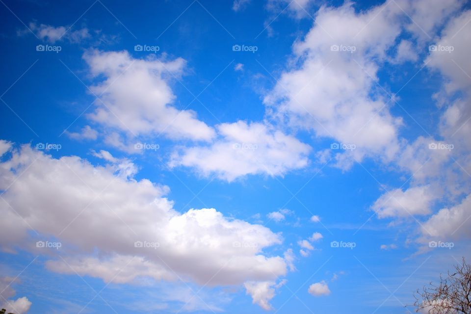 bule sky , cloudy sky