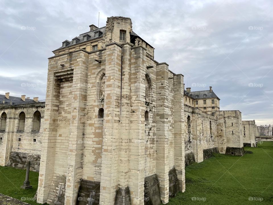Château de Vincennes, an English style castle in Paris 
