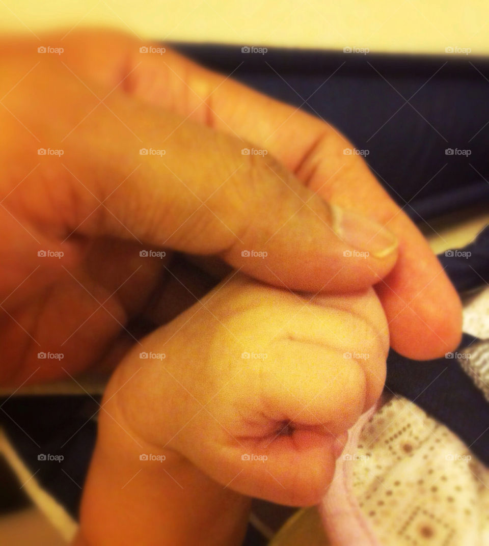 baby hands love nails by jonnoj