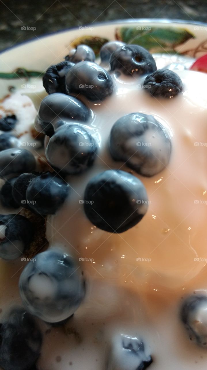 blueberries in kefir
