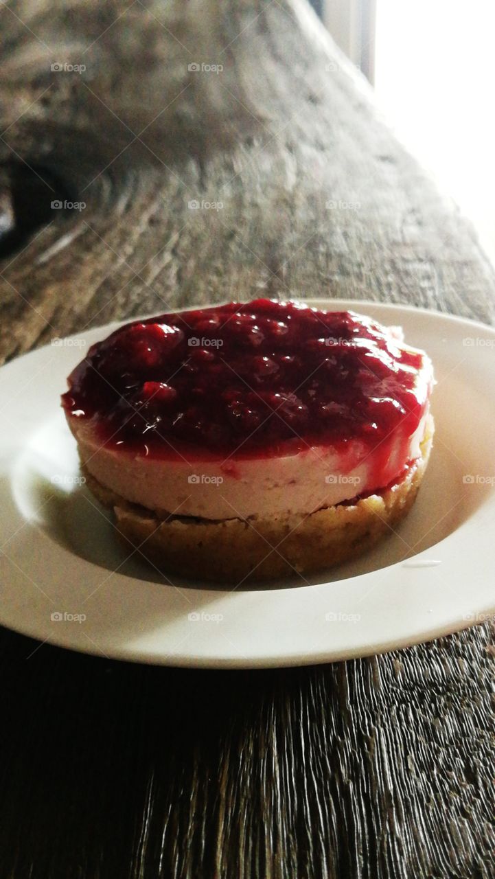 mixed berry cheesecake