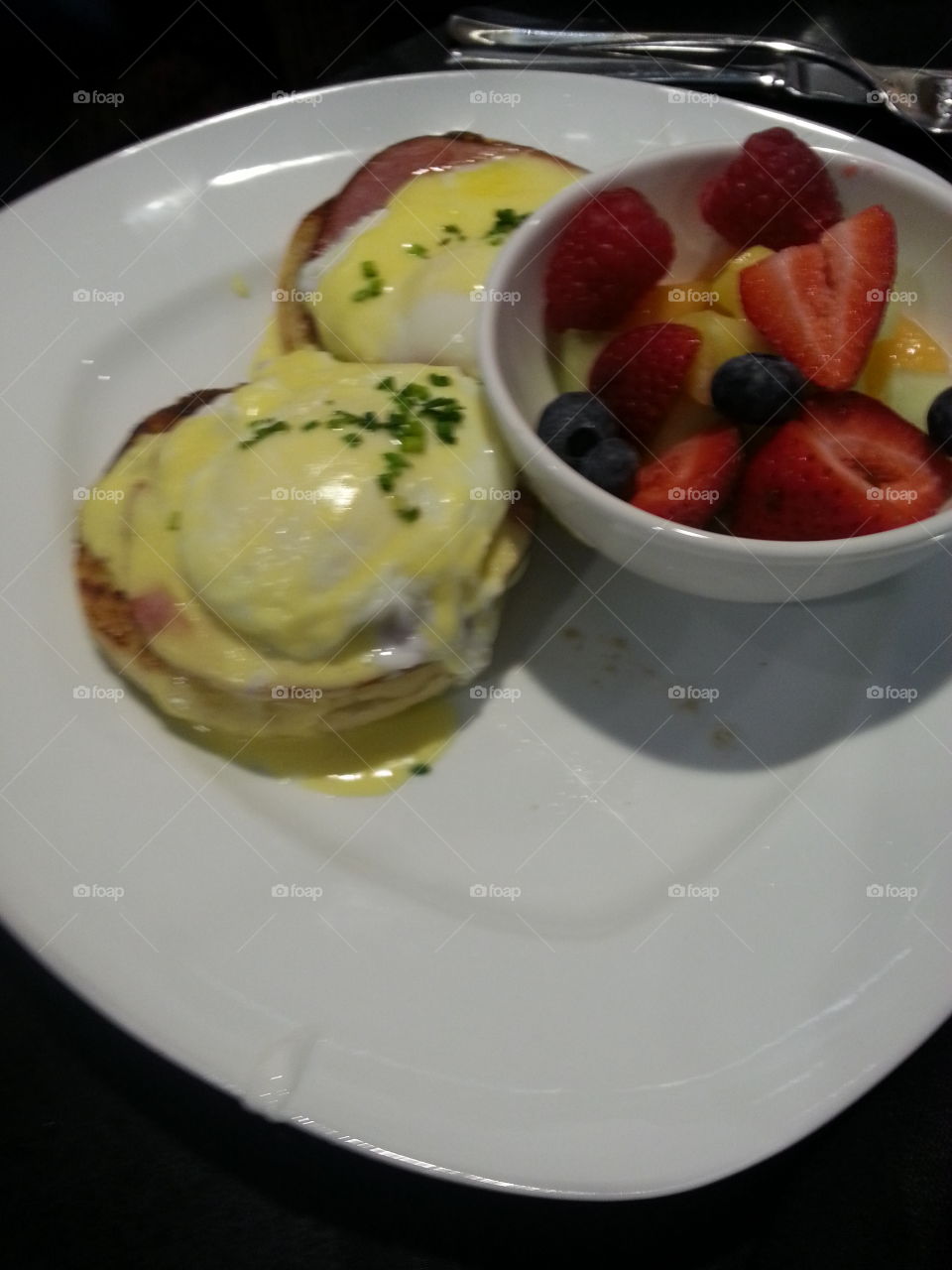 Eggs Benedict with Fruit