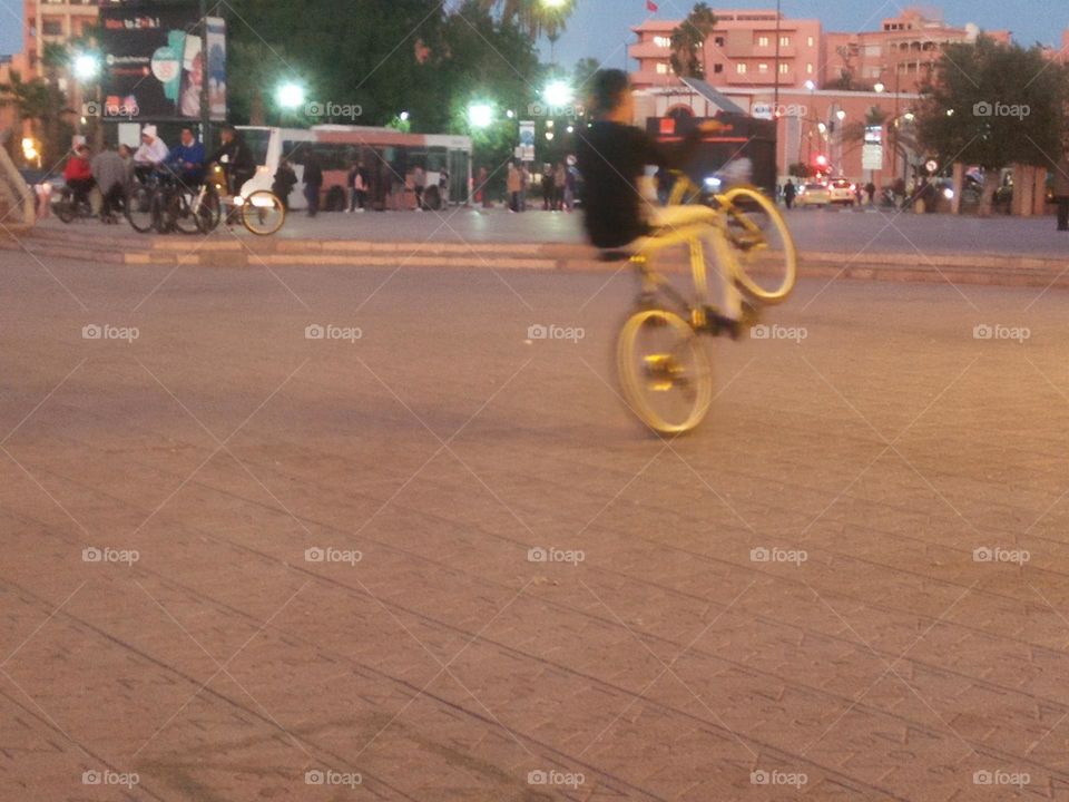 Acrobacy by bicycle