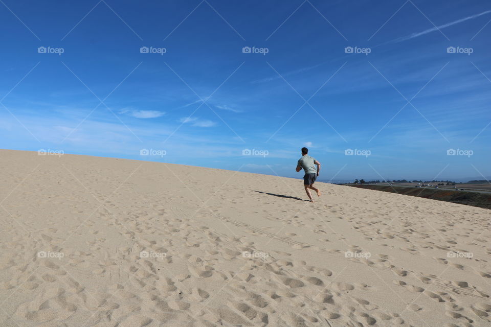 Running on sand dunes 