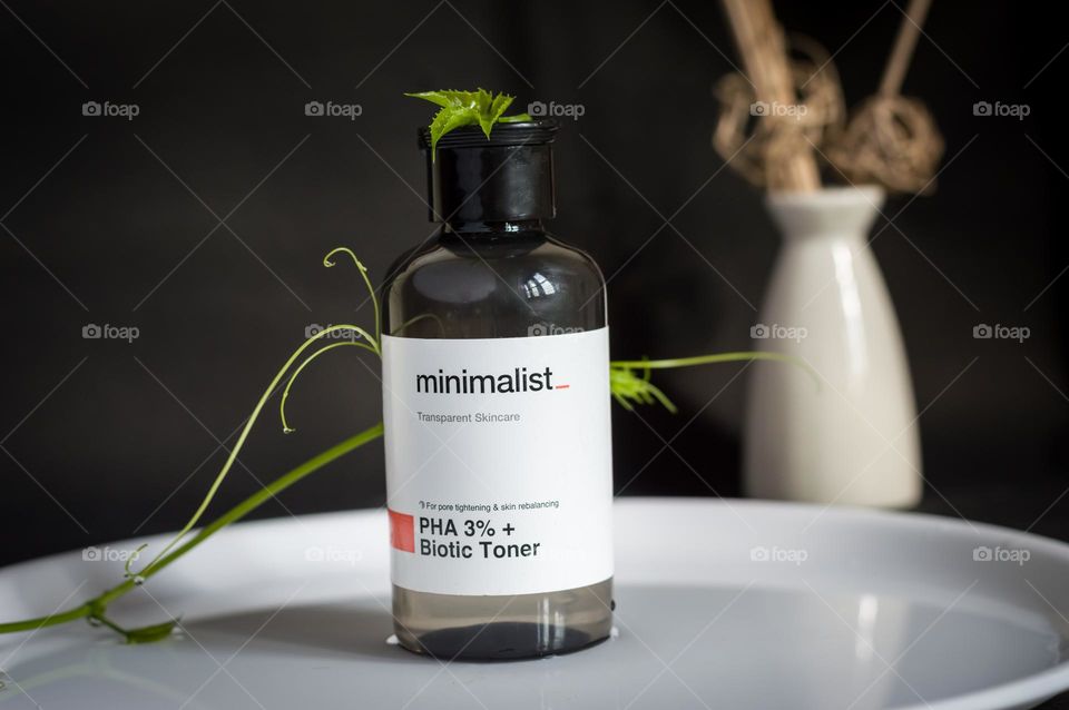 Minimalist PHA 3%+ Biotic Toner.