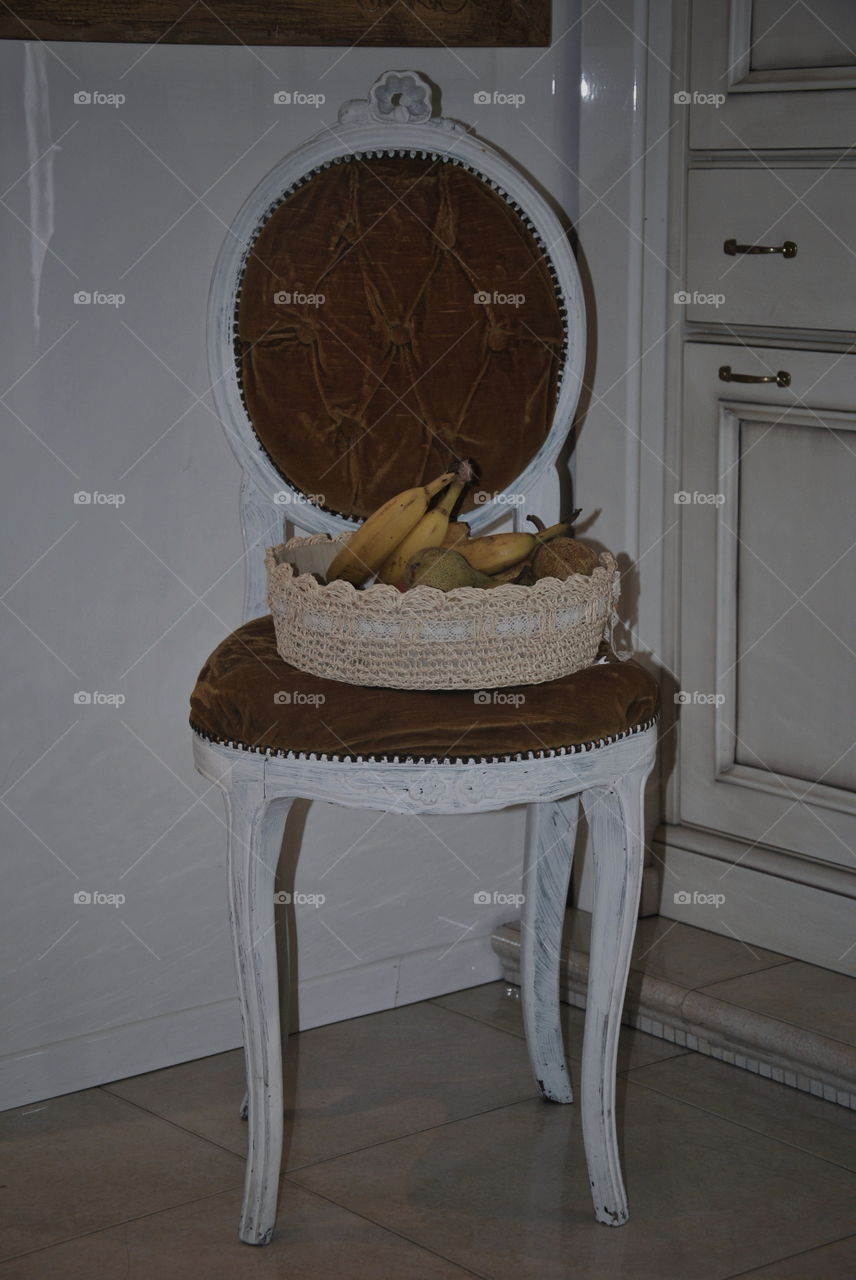 •shabby chair•