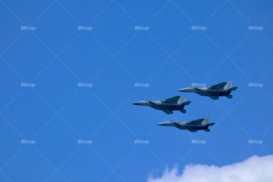 Airplanes in the sky at independence day air show 