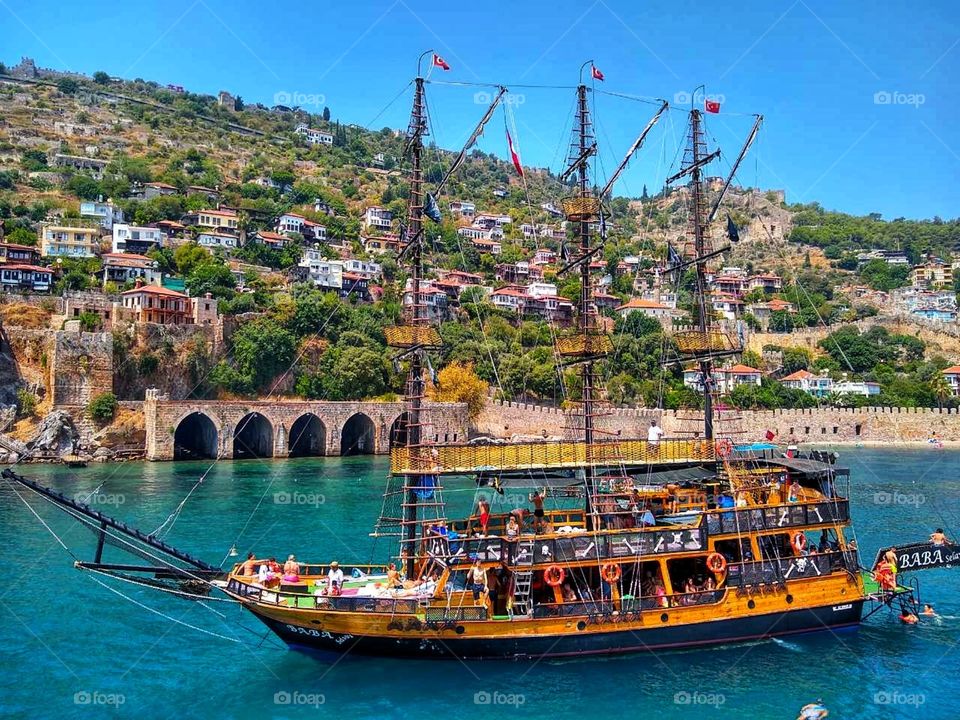 корабль в игре пираты карибского моря, в Турции