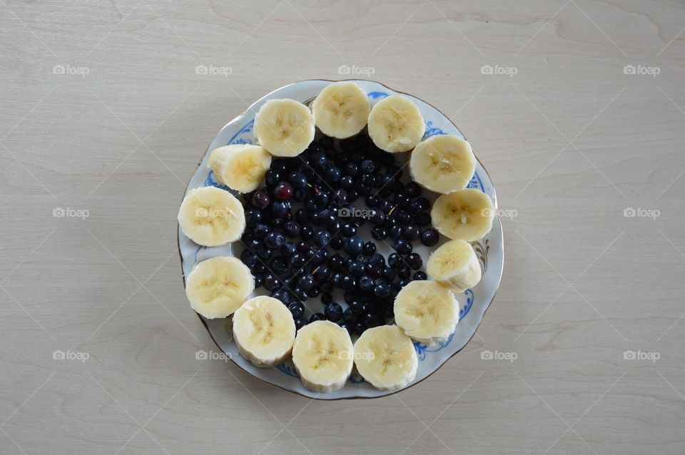 blueberries and banana