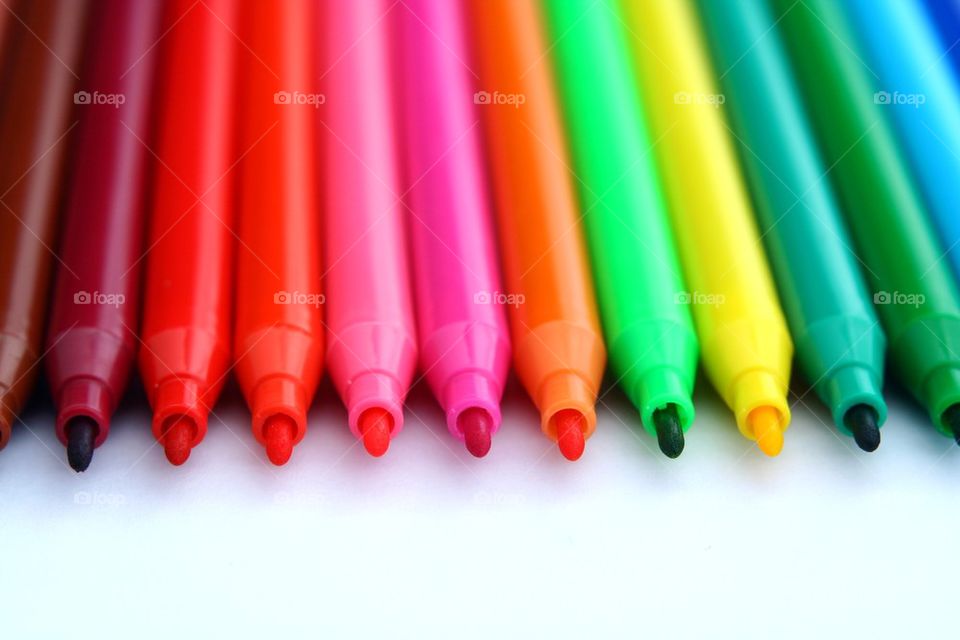 colorful colored pen markers