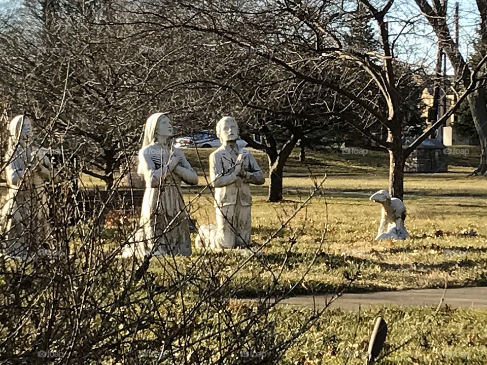 Statues at Notre Dame
