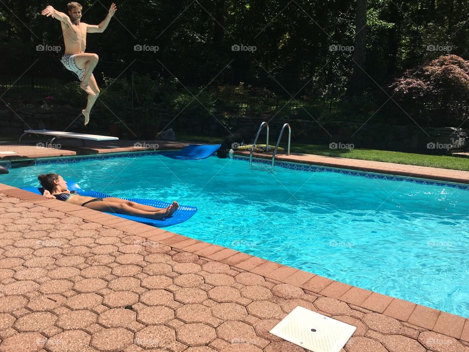 Diving jumping mid air canon balling pool