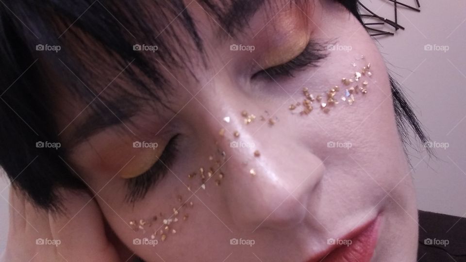 gold leaf fleck freckles