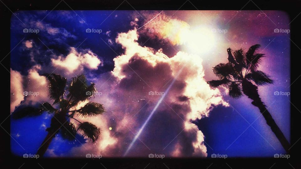 Spaced out paradise. After playing with some effects the sky looks more like a science fiction movie.