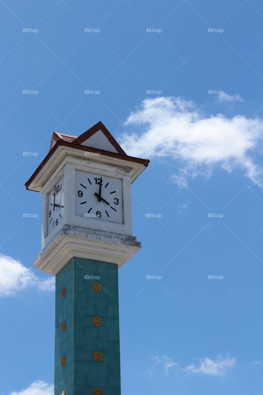 Clock Tower at 4.00 PM.