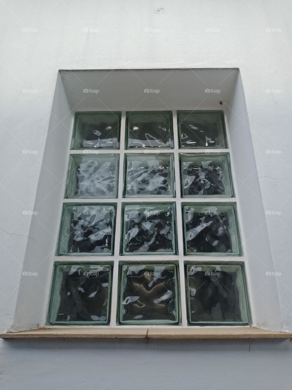 A window of glass bricks!