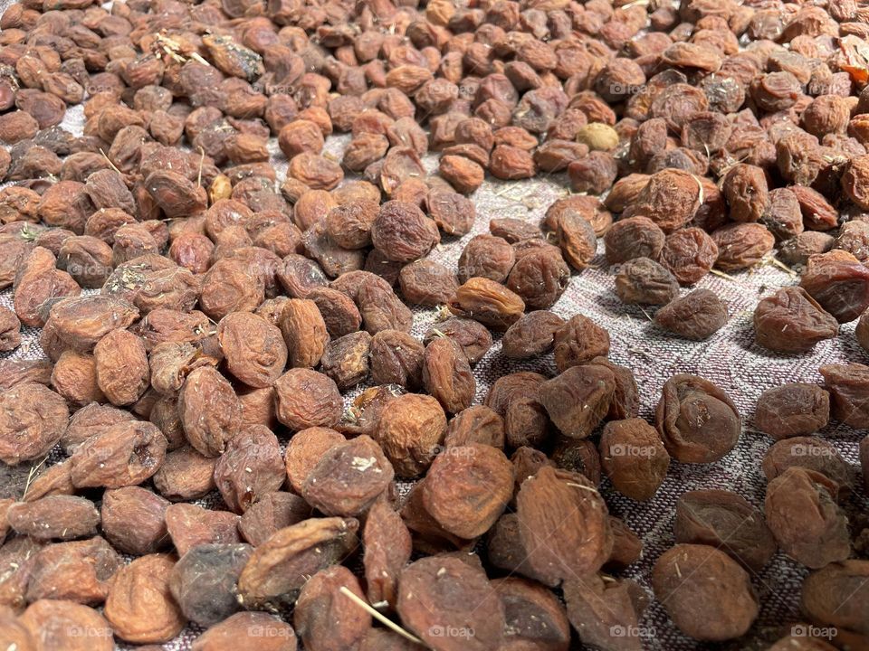Apricot drying 