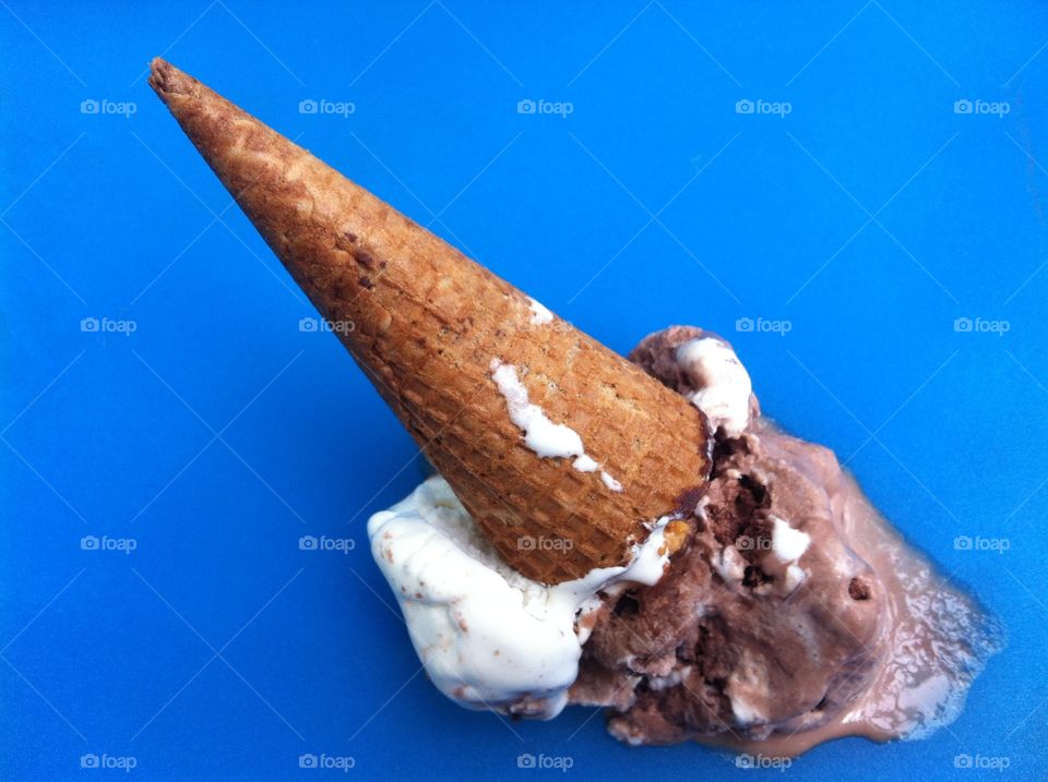 Fallen ice cream 