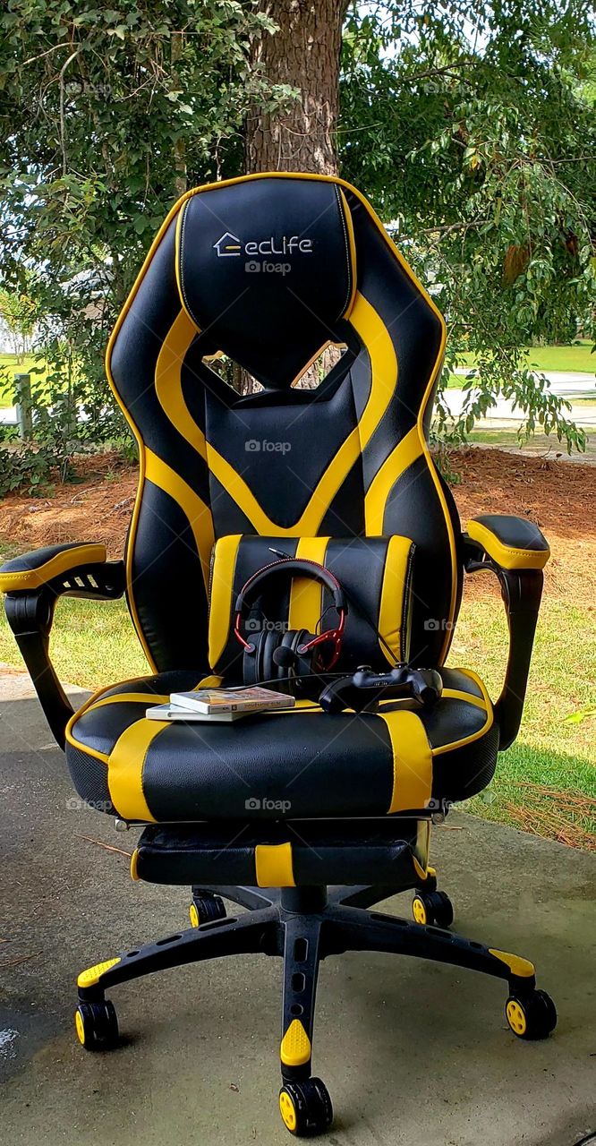 Silla para jugar Videojuegos, muy cómoda de llamativo color ideal para jugar online