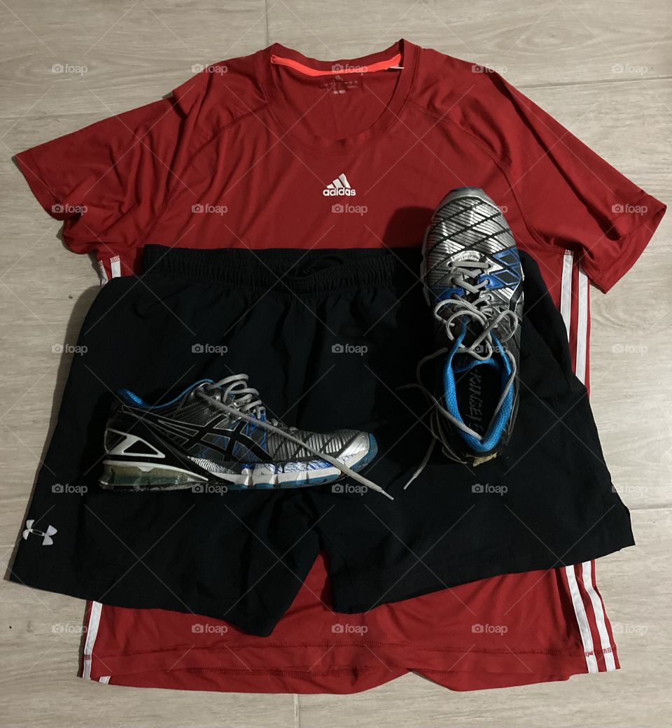 🏃‍♂️ 🇺🇸 Good Morning!  Everything ready to sweat the shirt. Let's go for a good morning jog?  Running is good for your health! / 🇧🇷 Bom dia! Tudo pronto para suar a camisa. Vamos para um bom cooper matinal? Correr faz bem para a saúde! 