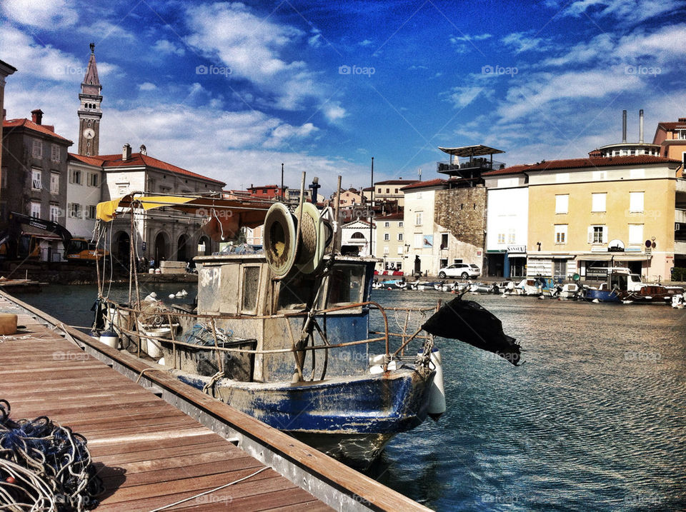 sky fish boat bay by munda.net