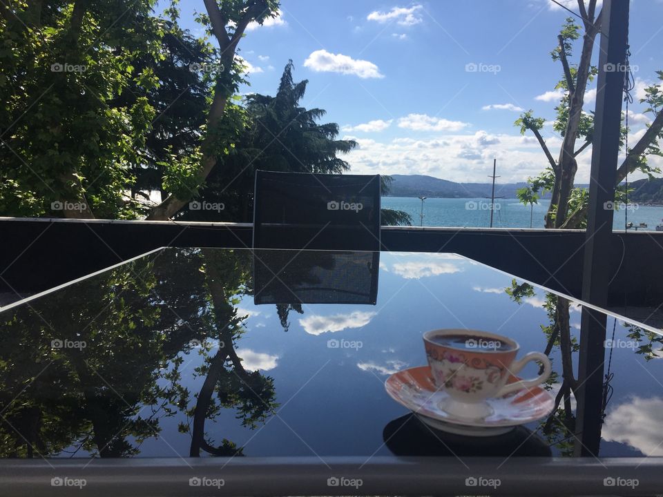 Coffee while seeing the bosphorus