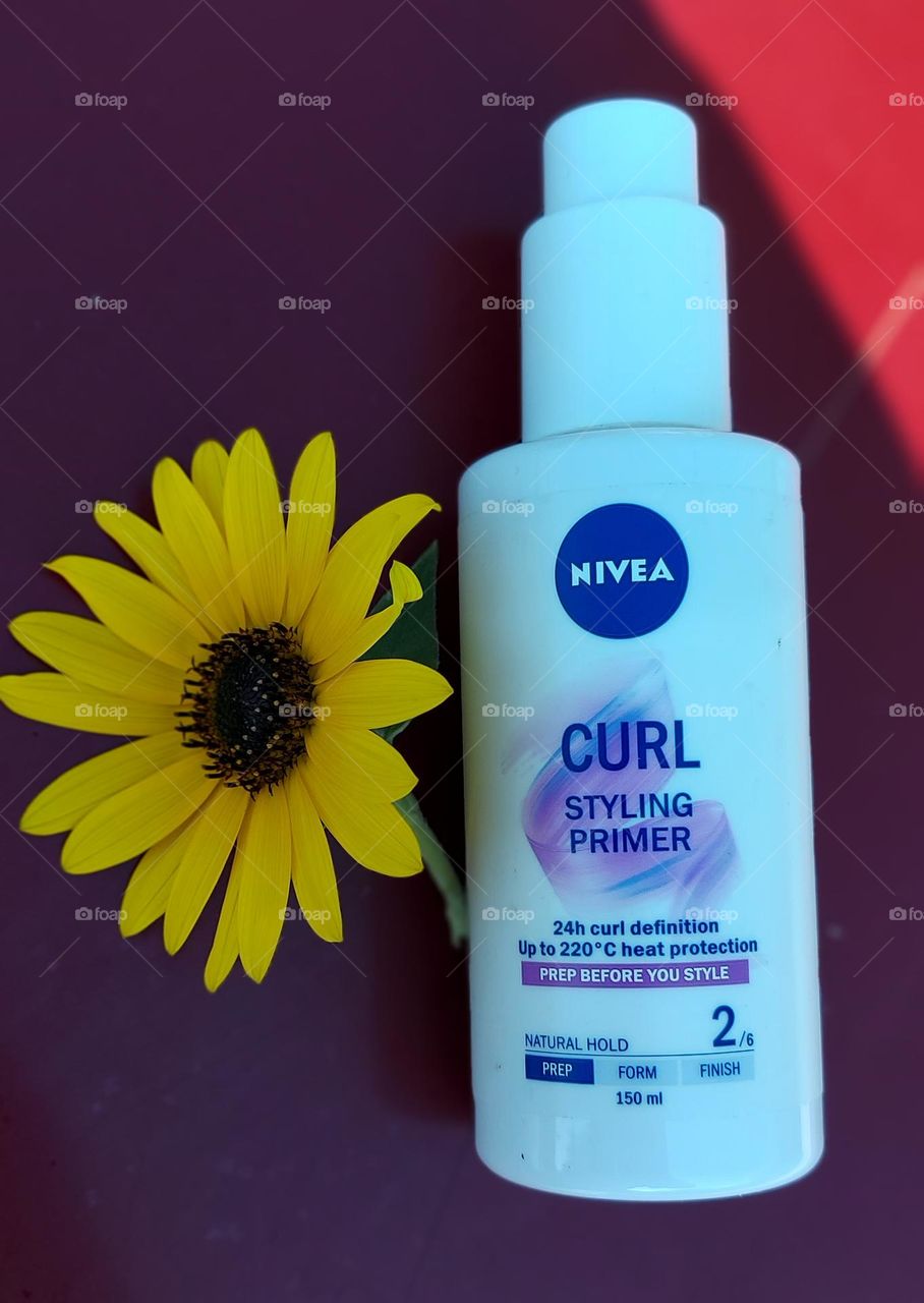 NIVEA Curl styling primer