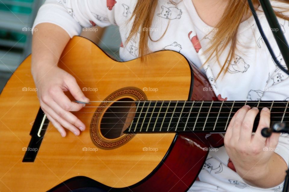 Guitar Girl