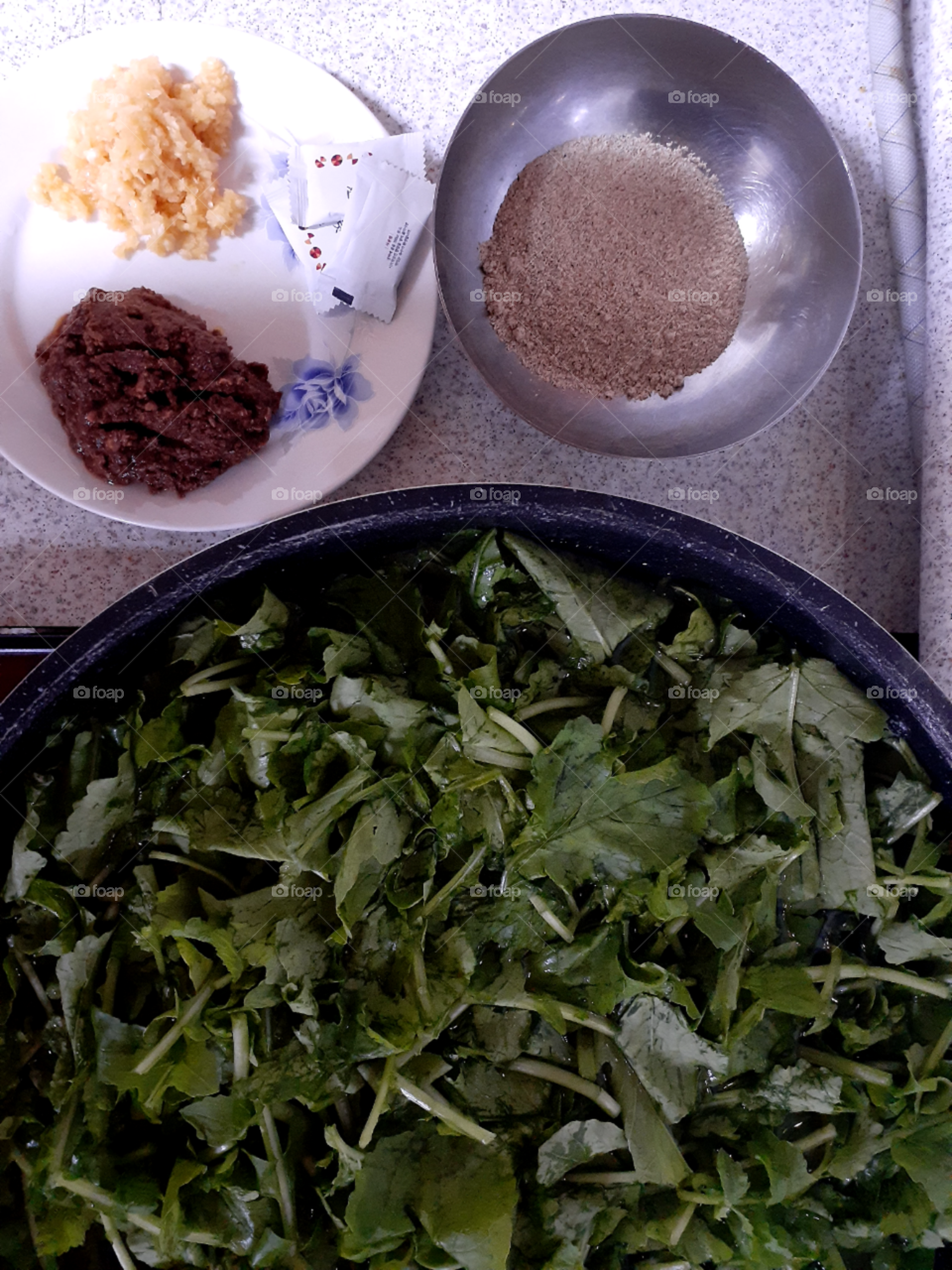 vegetables soup with radish leaves and soybean paste.