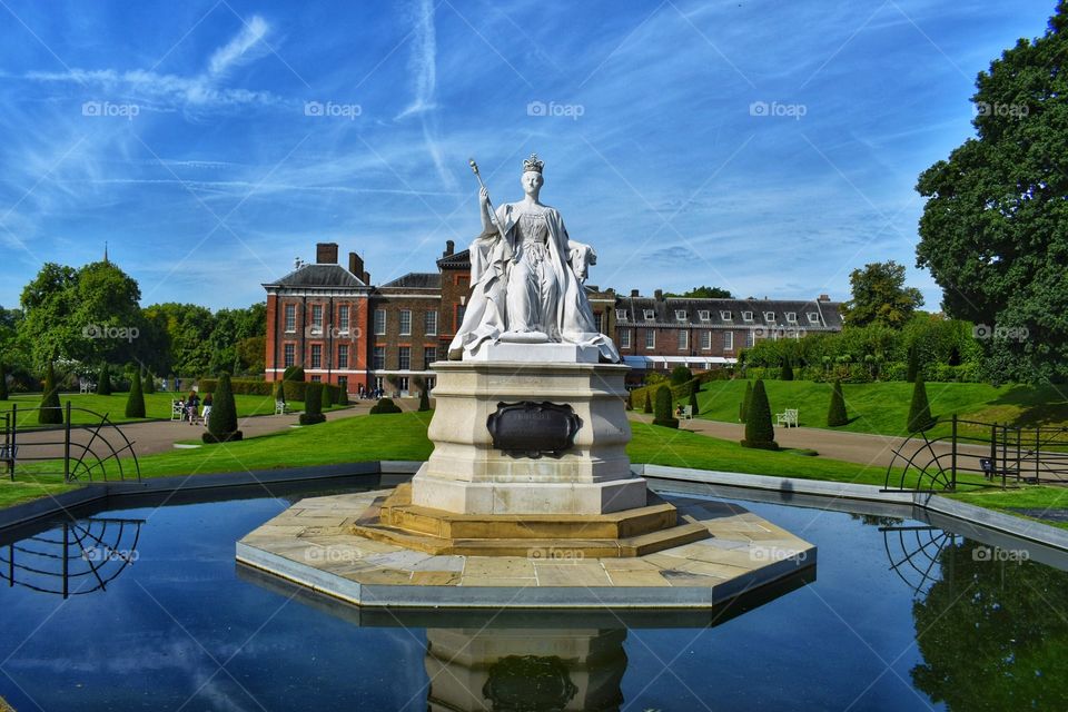 Queen Victoria statue at Kensington Palace. Hyde Park, London, England. 