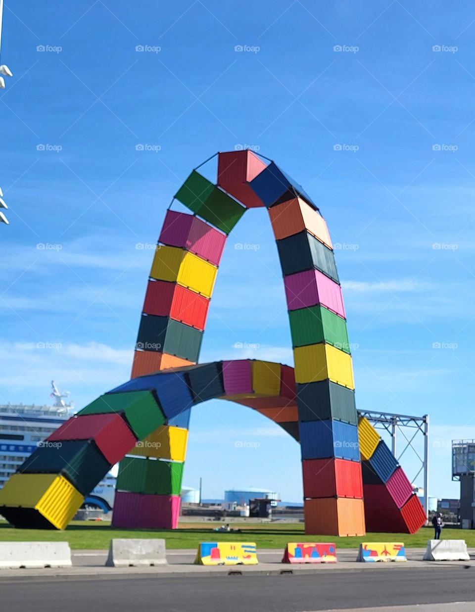 sculpture with containers in Le Havre