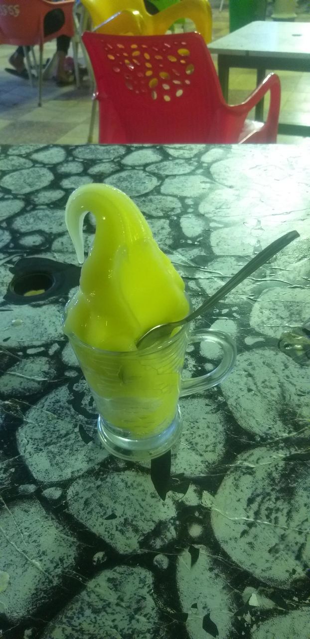 sundaes, ice cream, summer coolers, crepony, summertime, ice cream cooling,مثلجات