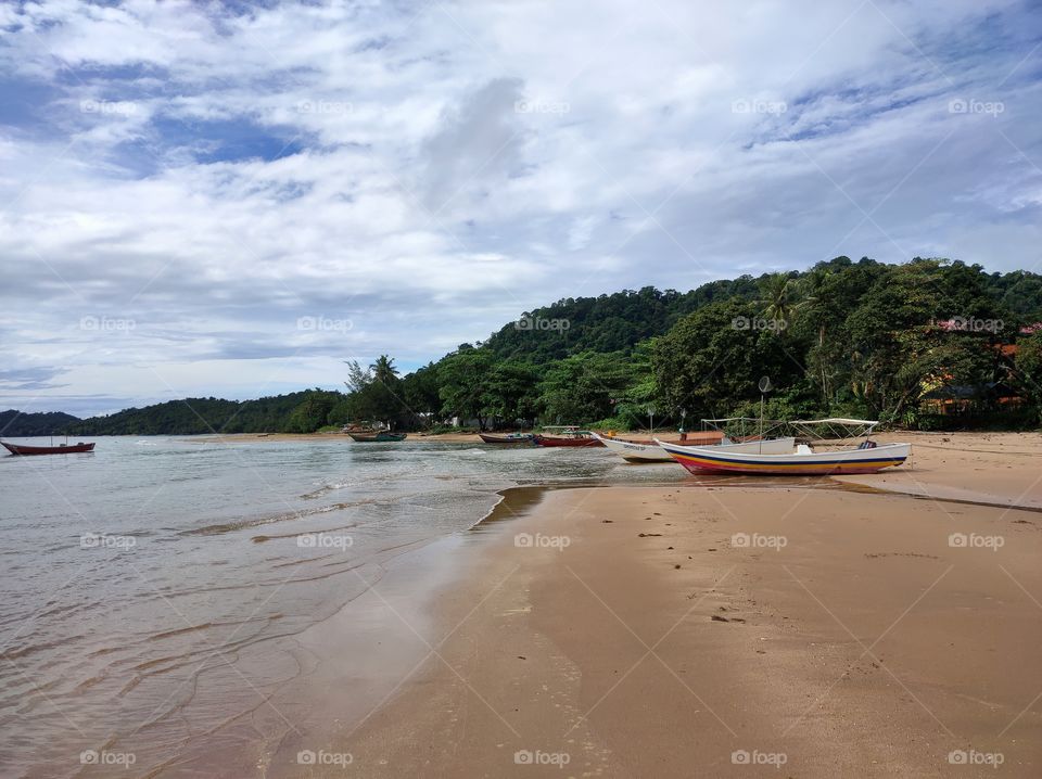 scenery on the beach in the afternoon