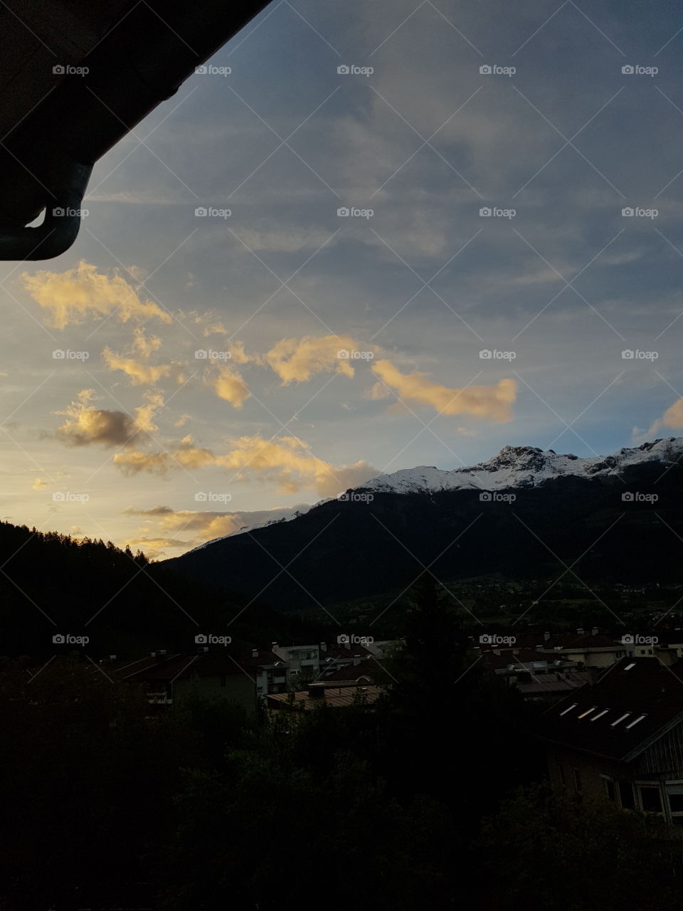 Statd🏙 Sonnenaufgang🌄 Berge🗻