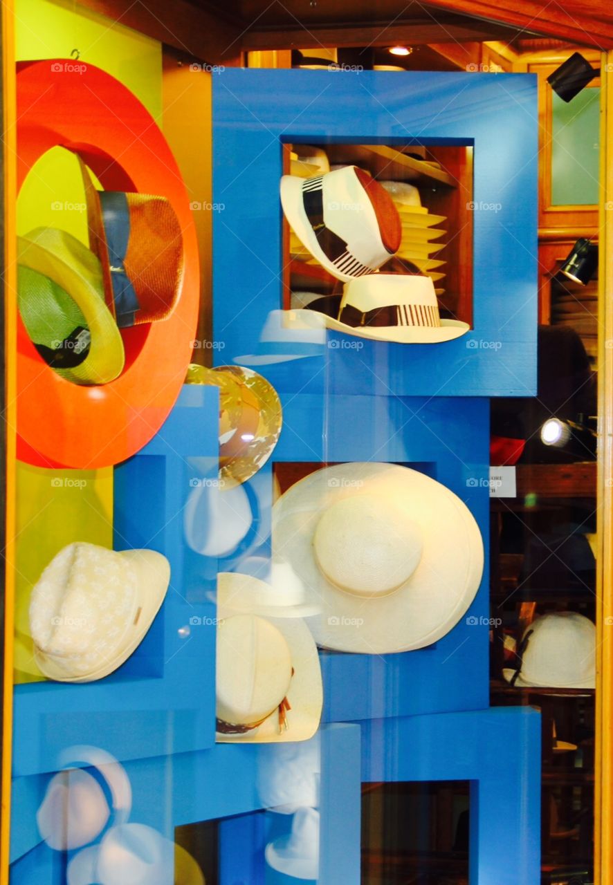 Hats shop in Rome
