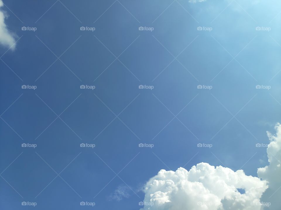 a image of beautiful blue and white sky
