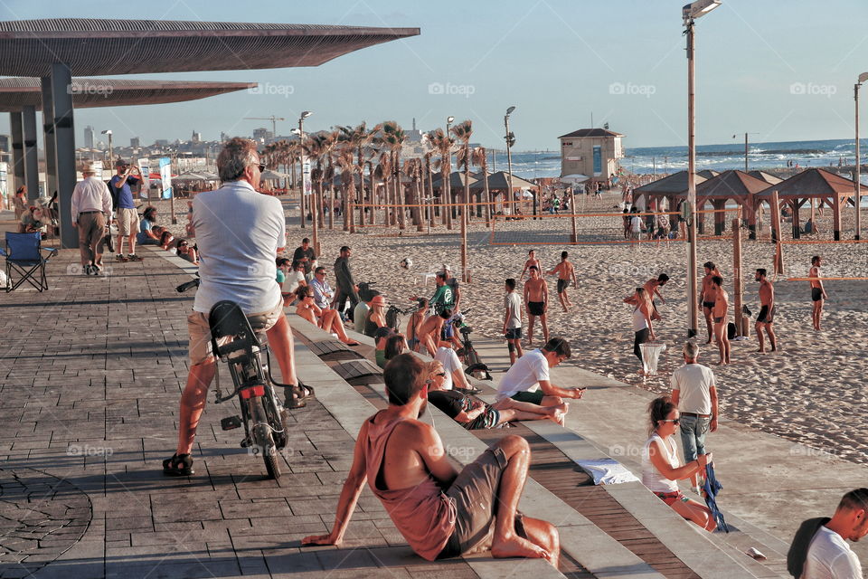 tel aviv beach life