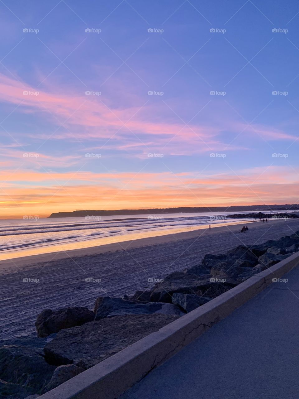 Beautiful evening at the beach 5:33 pm 💗