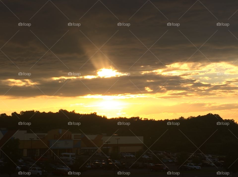 Heavenly Sundown . Just happened to be leaving a store and captured this beautiful sundown. 