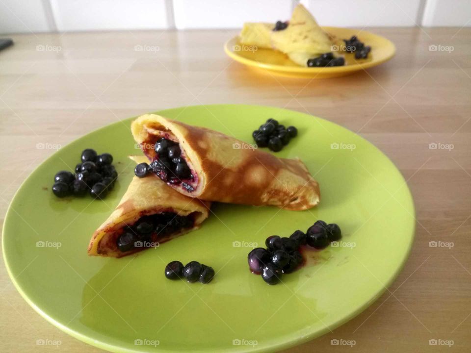 blueberries, pancakes
