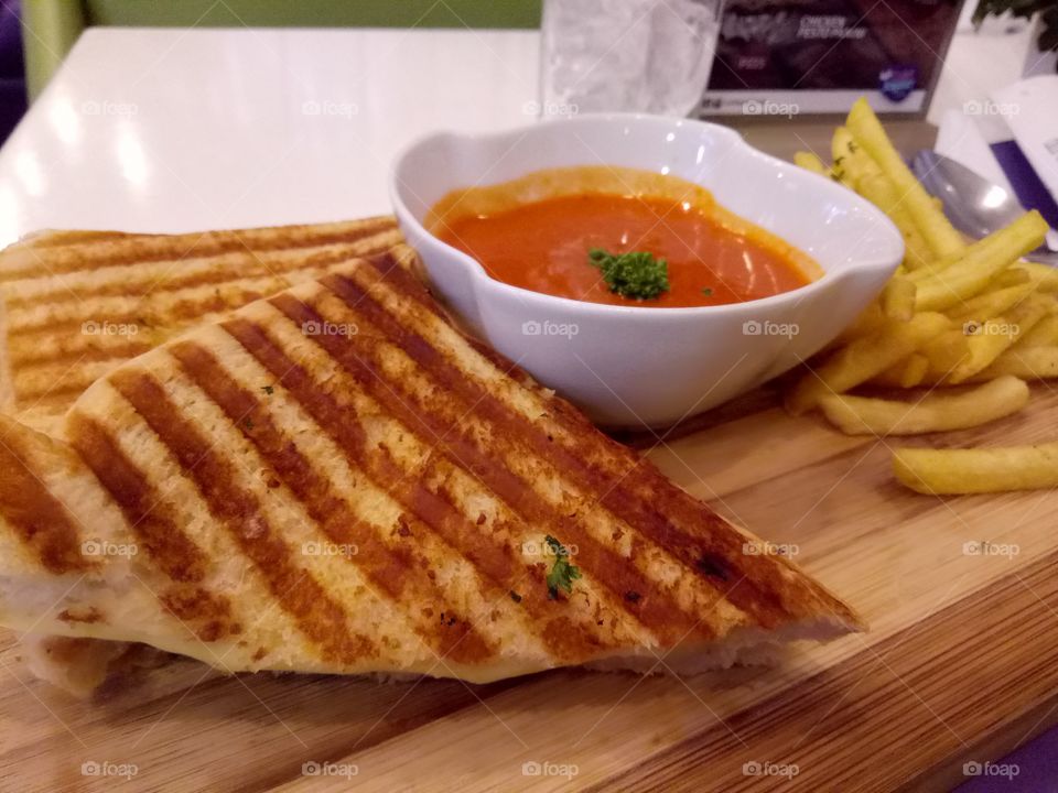 Grilled cheese and tomato soup
