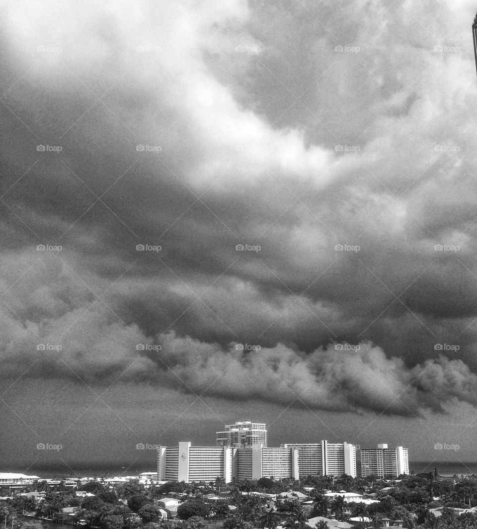 Ft Lauderdale thunderstorm 