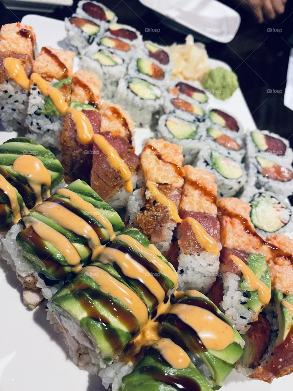 Assorted sushi 