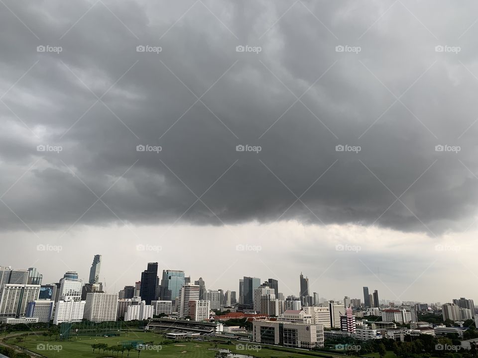 Raining above the city 