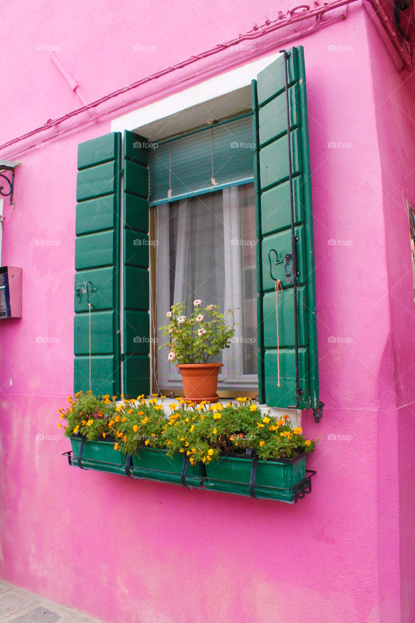 Burano - Italy. Like a doll city, Burano is near from Venice and Murano. a small island, but adorable. everything there is perfect, with manu details. I really loved enjoy my day there with my family.