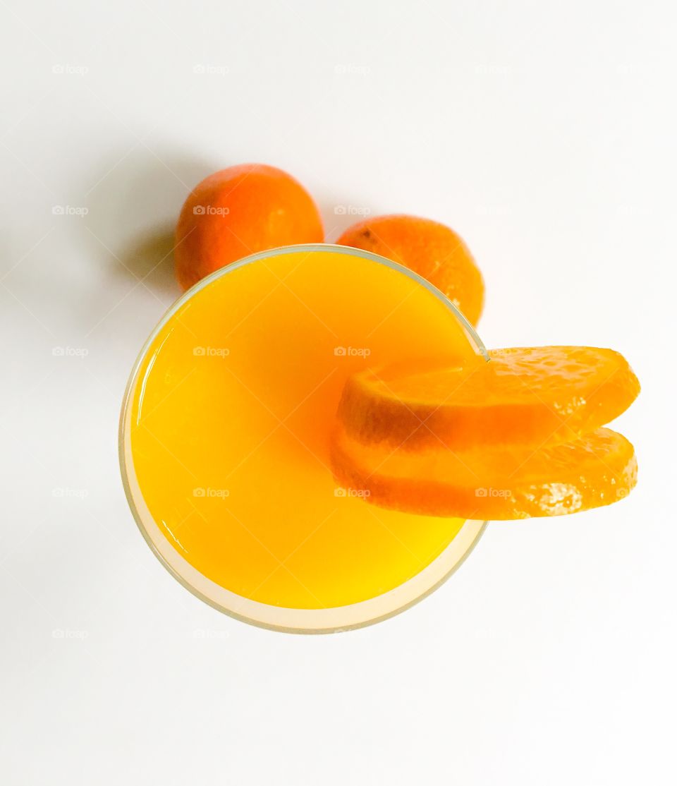 Juice pressed from sweet mandarin oranges