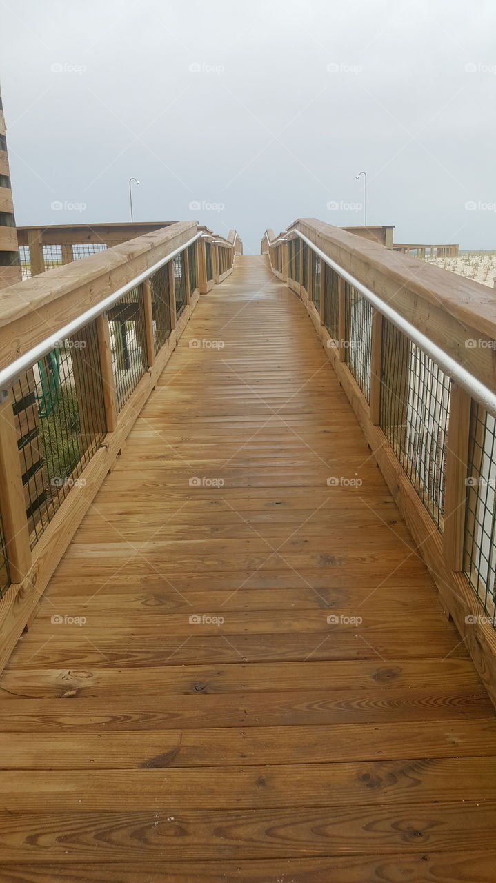 boardwalk to the ocean